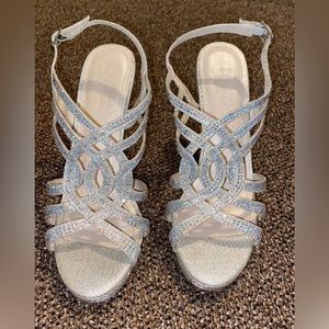 DAVIDS BRIDAL Size 8 Viva 2 silver Crystal sling back high heels